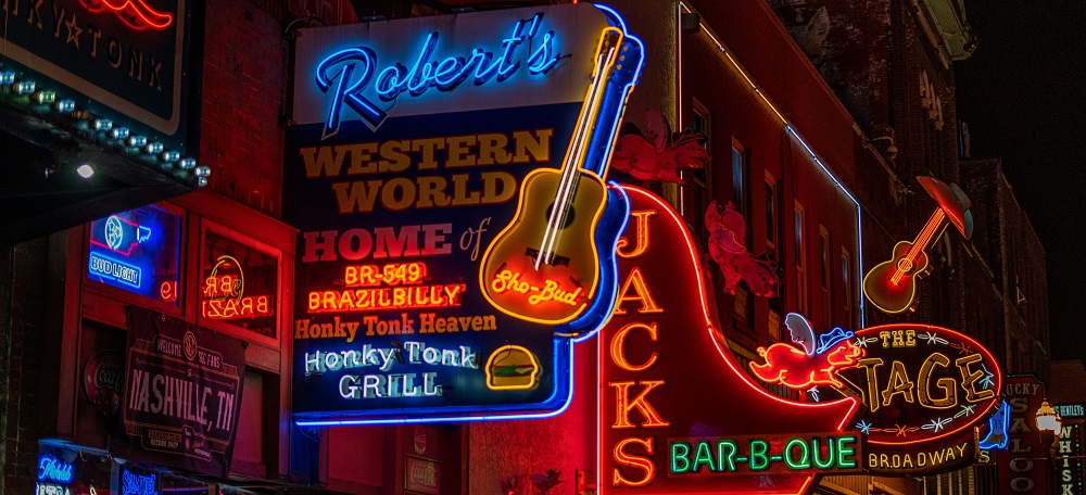 Honky Tonk Highway in Nashville by Mana