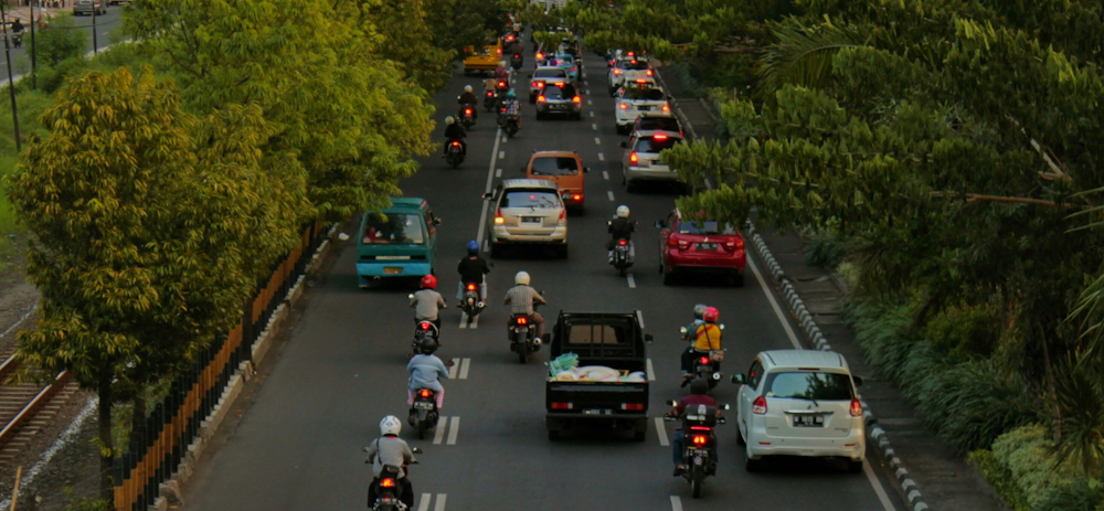 Traffic in Surabaya City, East Java, Indonesia by Nuril Ahsan on Unsplash