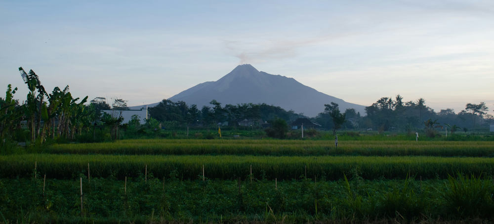 Volcano in Indonesia by Elang Wardhana on Unsplash